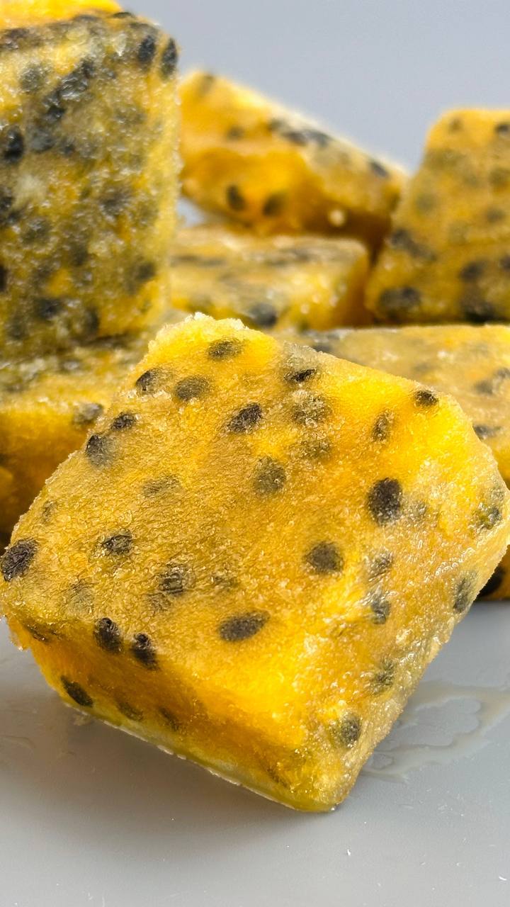 Пюре маракуйи с семечкой (кубик) FRUITEX,1000 г,кор 15 кг